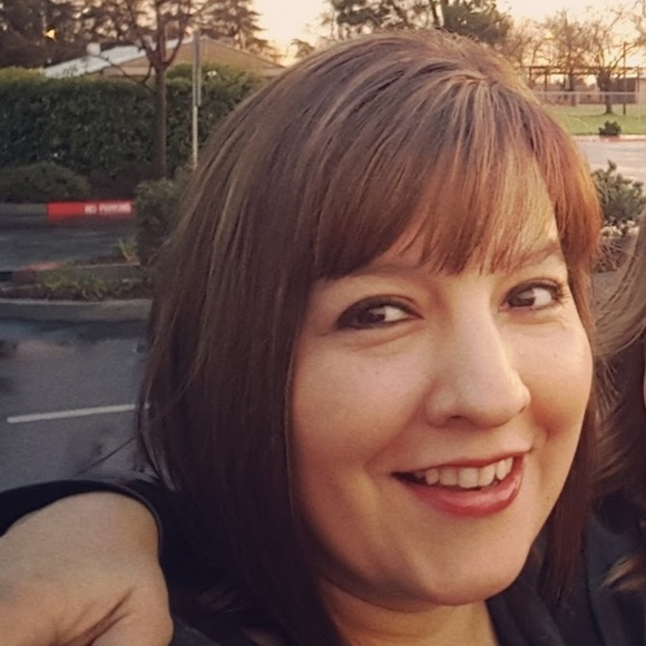 Meet your Posher, Trish - Picture 1 of 1